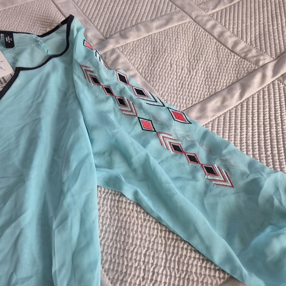 NWT Cruel Women's Sheer Aztec Western Shirt Size M - Picture 4 of 8